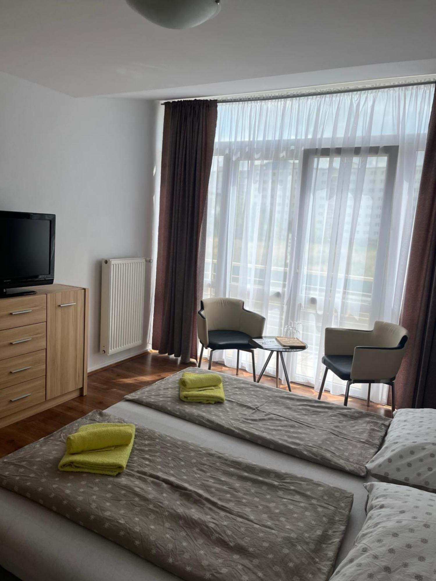 Hotel Palazzo Lipótszentmiklós Kültér fotó