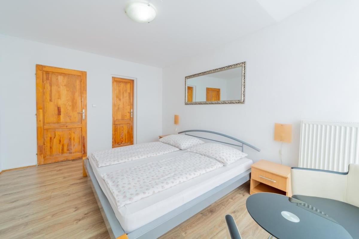 Hotel Palazzo Lipótszentmiklós Kültér fotó