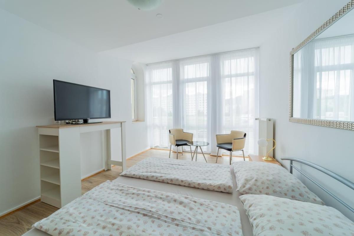 Hotel Palazzo Lipótszentmiklós Kültér fotó